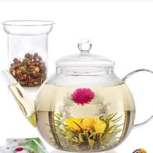 Teabloom Celebrating Glass Teapot with Tea Glass infuser